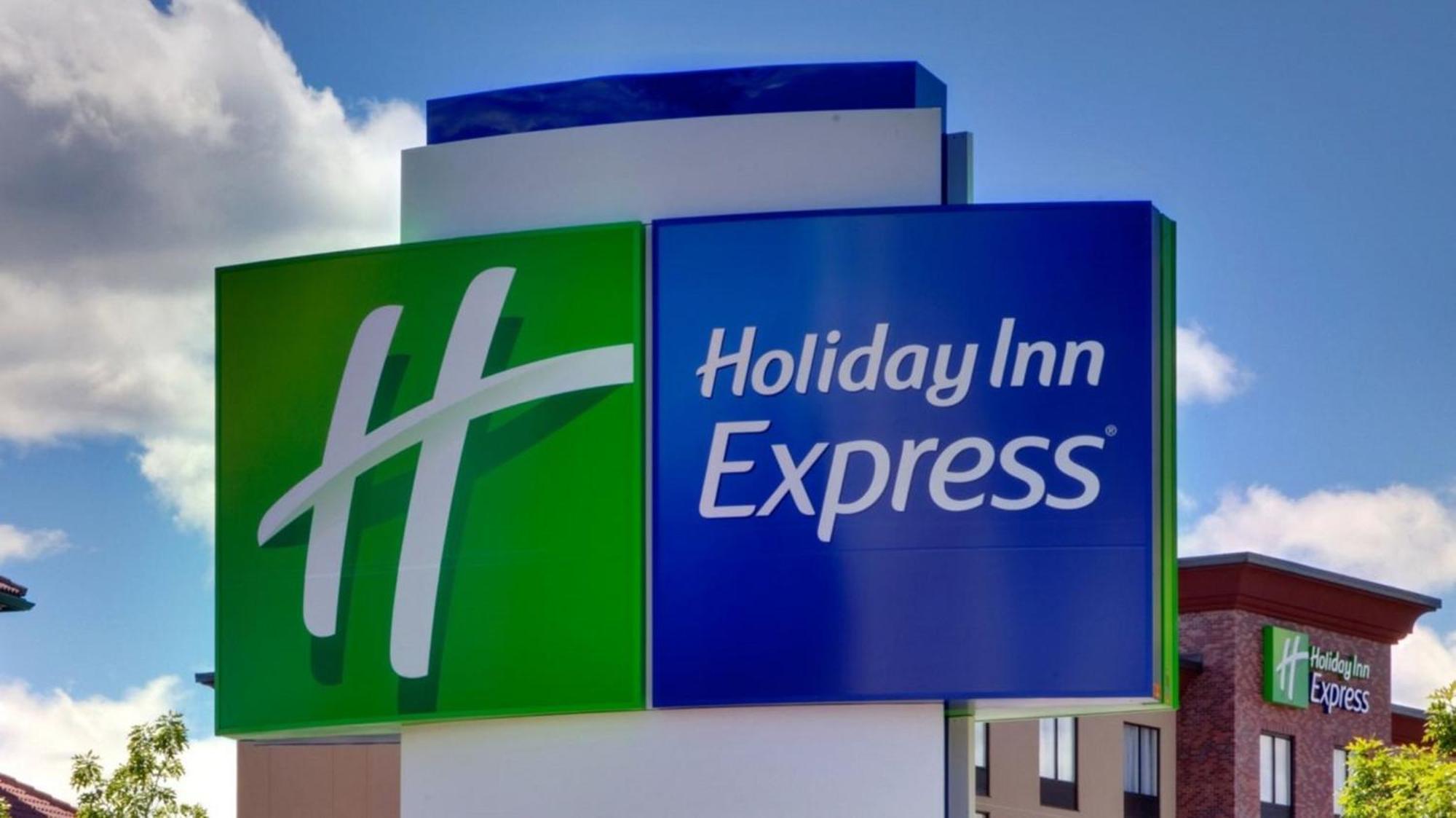 Holiday Inn Express & Suites Chicago - Matteson By Ihg Exterior foto
