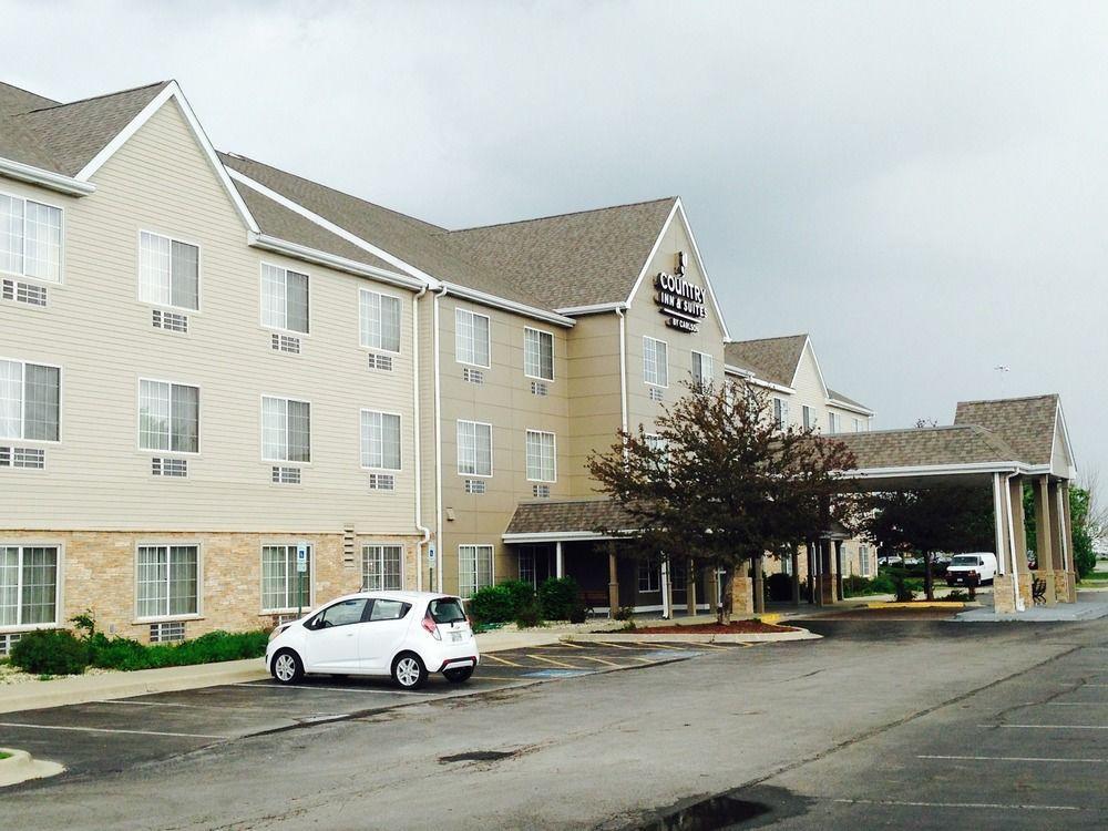 Holiday Inn Express & Suites Chicago - Matteson By Ihg Exterior foto