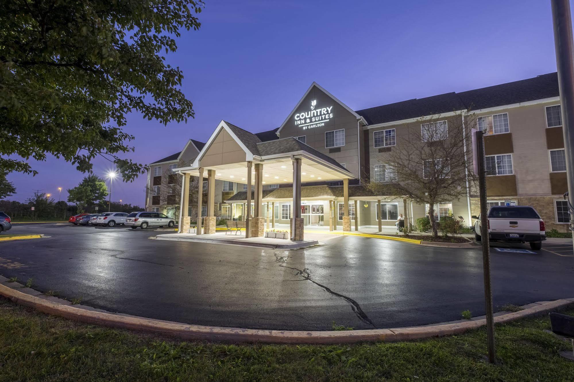 Holiday Inn Express & Suites Chicago - Matteson By Ihg Exterior foto